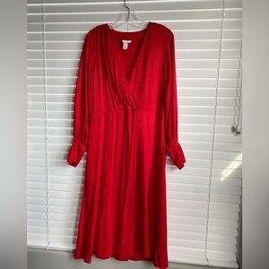 H&M red dress in size 6. Brand new never been worn before